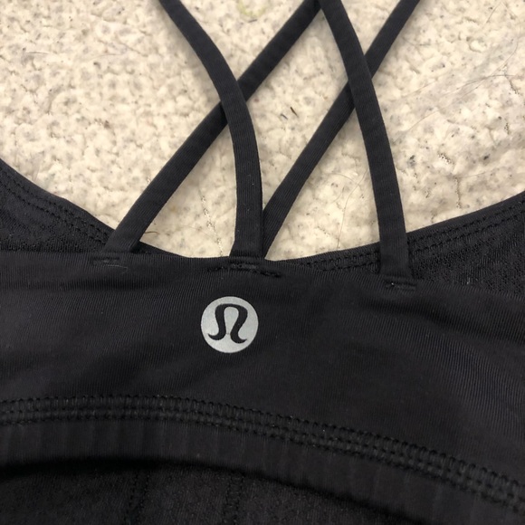 Lululemon Soul Cycle Sports Bra Size 6 Black Strappy Criss Cross Back - Picture 3 of 4